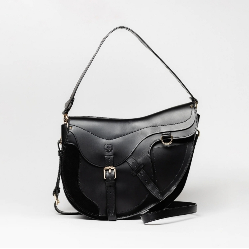 Classic Black Leather Saddle Bag - Unbranded
